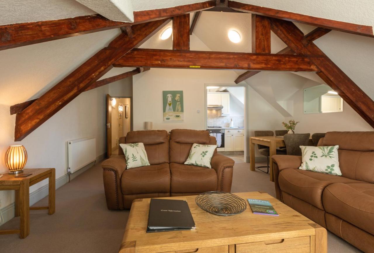 Stonyhurst Spacious Apartment, Great Location. Clitheroe Bagian luar foto